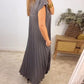 Sleeveless pleated simple solid color dress